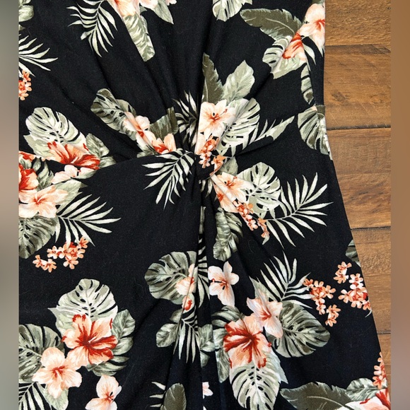 No Comment Floral Dress - Picture 2 of 4